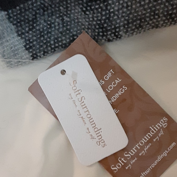 NWT Soft Surroundings Plaid Shawl - Picture 2 of 3